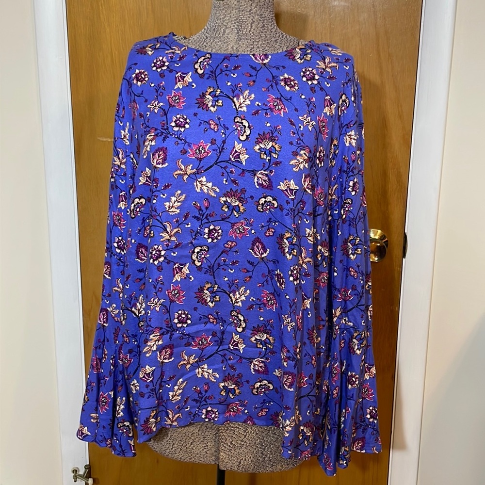 Laura Ashley Womens XL Periwinkle with Floral Design Long Sleeve Blouse